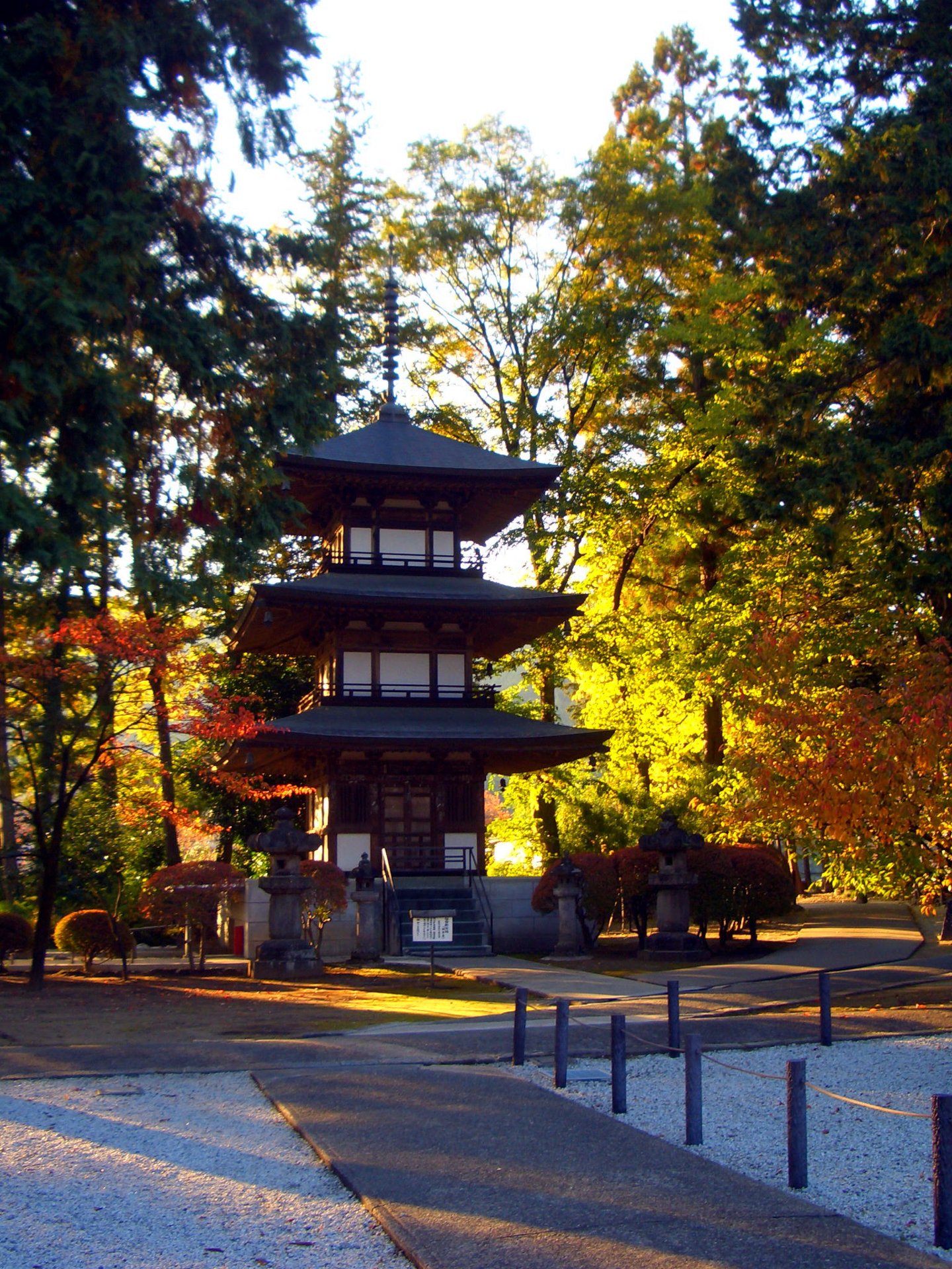 三重塔