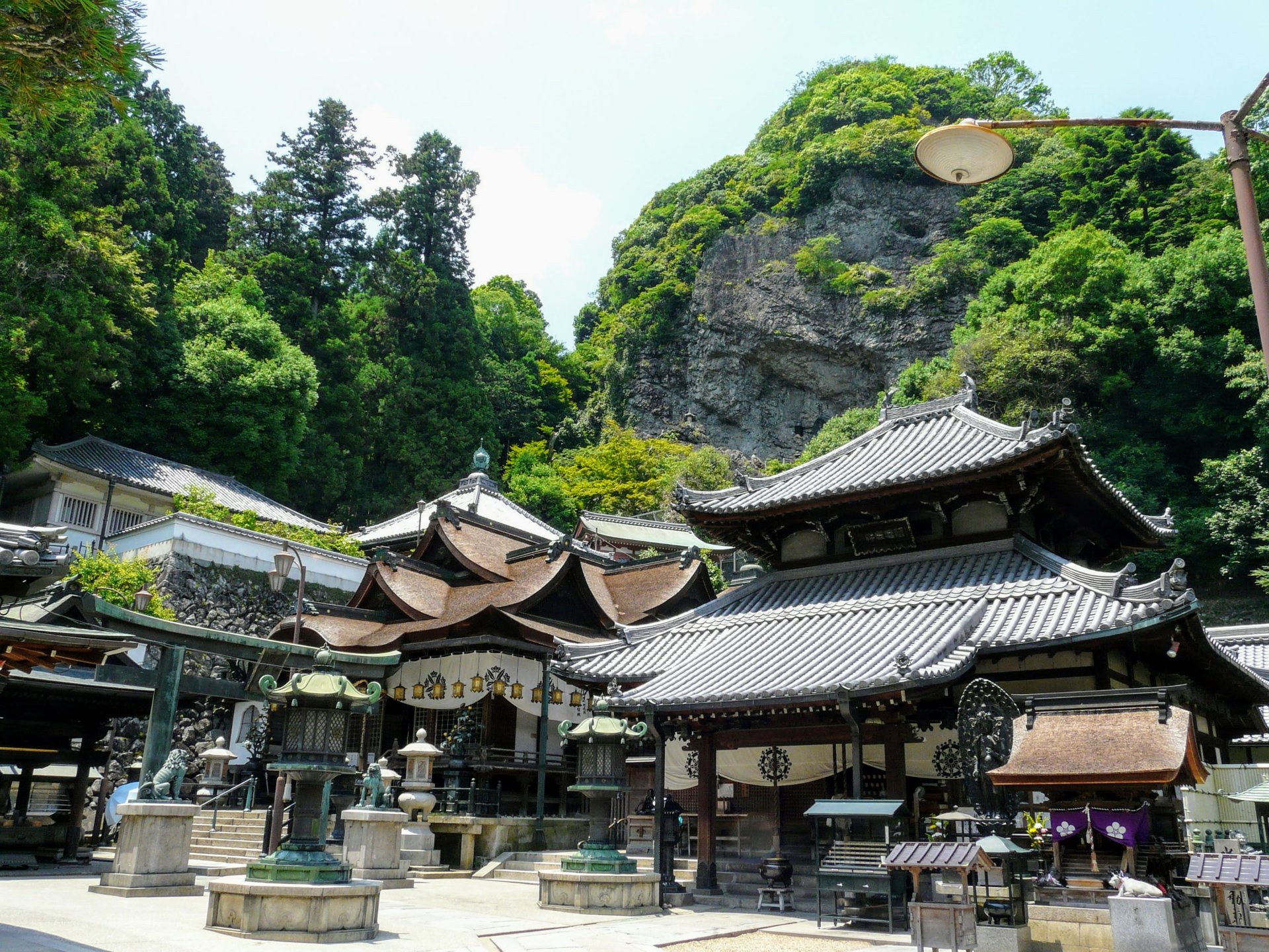 宝山寺