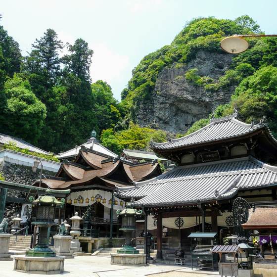 宝山寺