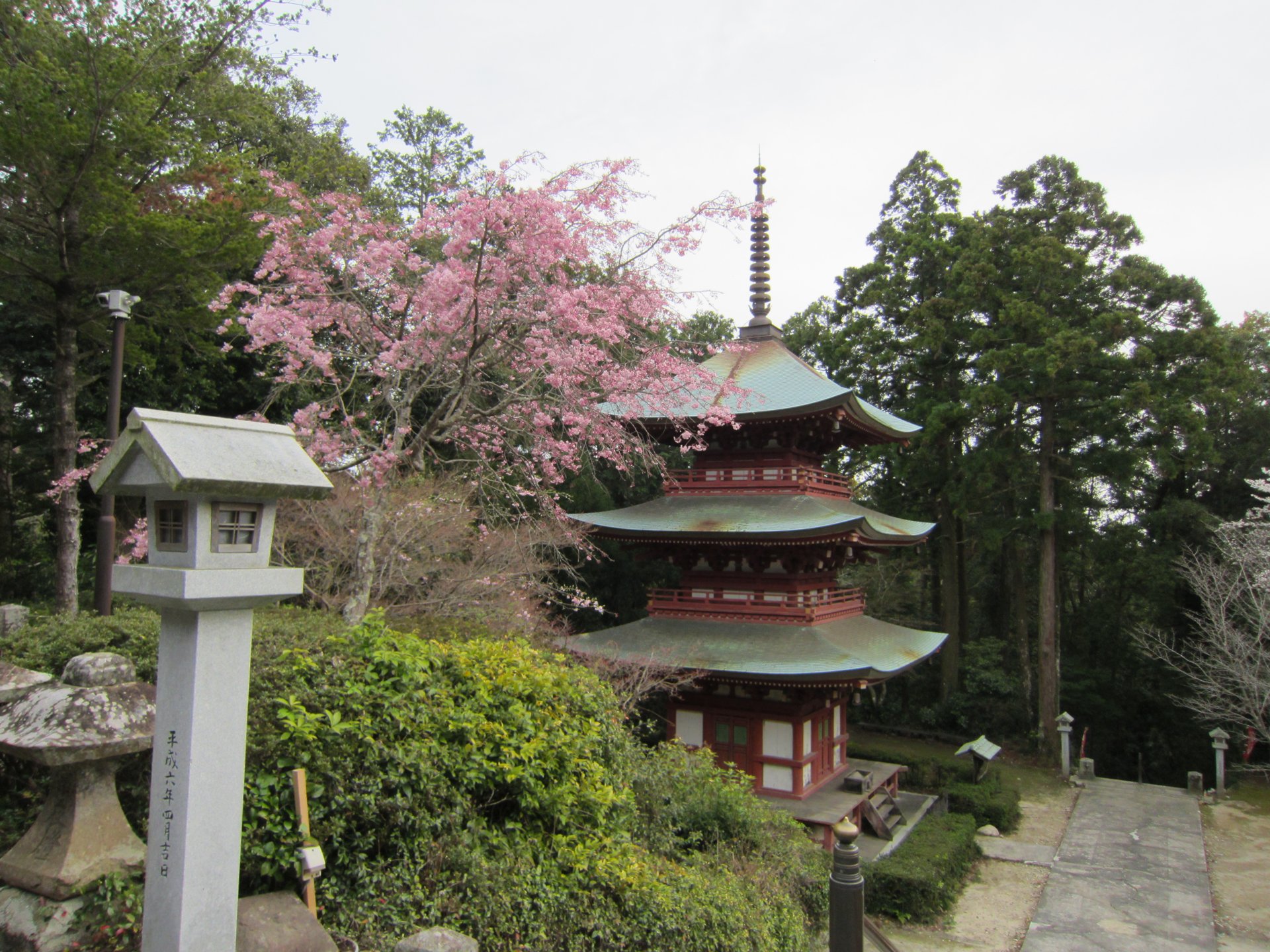 三重塔